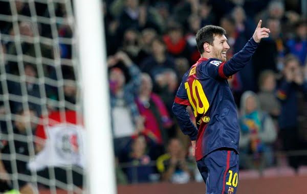 Lionel Messi volvió a romperla en la cancha del Barcelona. 