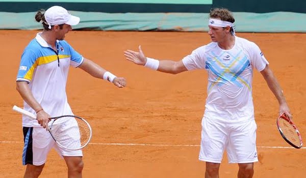 Horacio Zeballos y David Nalbandian consiguieron el punto definitorio para el pase a cuartos de la Davis. Foto: Cancha Llena