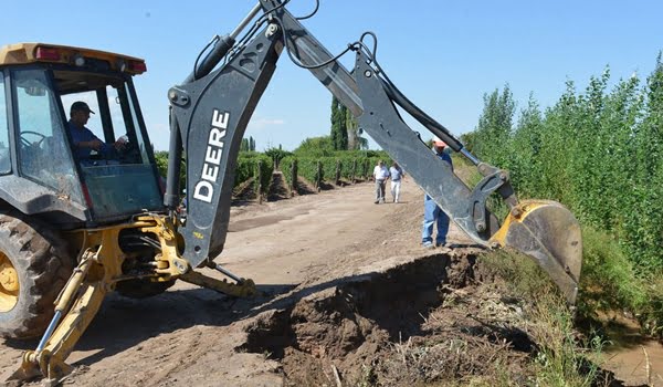 No sólo la producción de agua potable padeció por la tormenta, los canales de riego también presentaron rotura. Foto: Gobierno de Mendoza.
