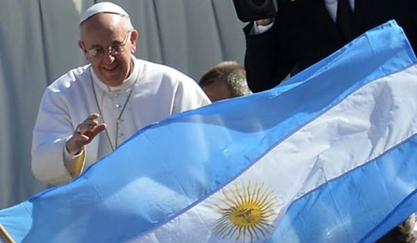 Descartan que Francisco llegue a Argentina como destino secundario de su primer viaje como papa, que lo llevará a Brasil.