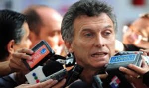 Un chofer de Macri fue denunciado por atropellar a un joven cuando el jefe de Gobierno se iba de un reclamo vecinal. 