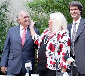 Eran amigos pero se pelearon y ahora se insultan por los medios. Ricardo Gil Lavedra, Elisa Carrió y Alfonso Prat Gay. Foto: Archivo - La Nación