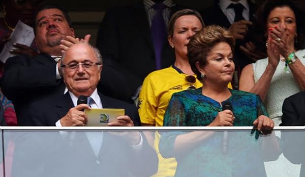 El presidente de la FIFA, Joseph Blatter, y la presidenta de Brasil, Dilma Rousseff, fueron abucheados en la inauguración de la Copa Confederaciones. Foto: Archivo