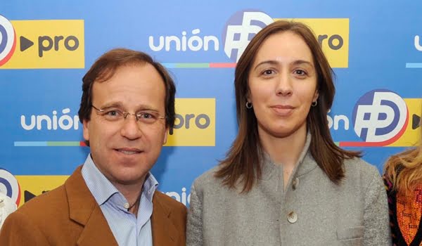 La visita de la vicejefa de Macri, María Eugenia Vidal agitó el avispero de los gansos. En la foto con el precandidato Carlos Aguinaga. Foto: Prensa PD