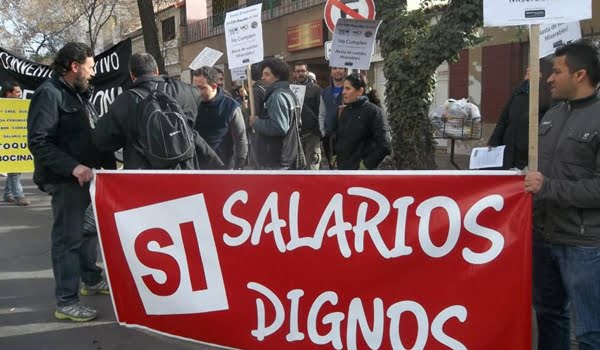 Los trabajadores de Prensa se manifestaron en la puerta de la delegación del Ministerio de Trabajo. Foto: Facebook