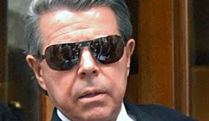 El juez Oyarbide quedó afuera de la causa contra los Schoklender.