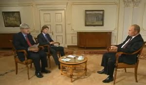 Vladimir Putin concedió una entrevista este miércoles en San Petersburgo. Foto: Captura de Tv.