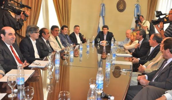 El vice de San Juan encabeza la primera reunión de Gabinete en reemplazo de Gioja. Foto: Tiempo de San Juan