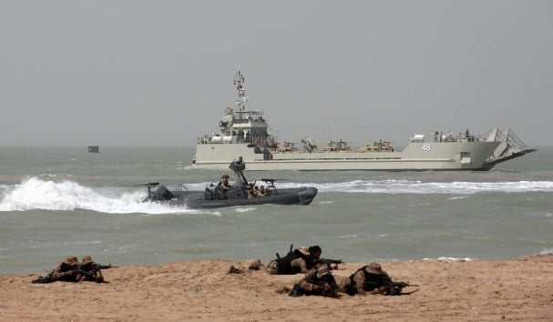 Cien mil hombres tendría la fuerza del Golfo Pérsico. 