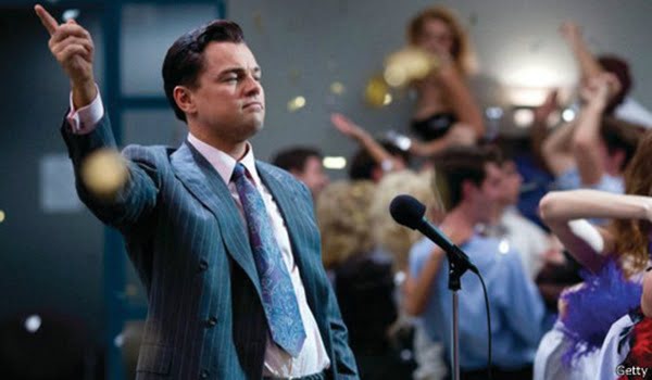 Di Caprio interpreta al excorredor de bolsa Jordan Belfort, unos de los emblemáticos ladrones en la timba financiera estadounidense.