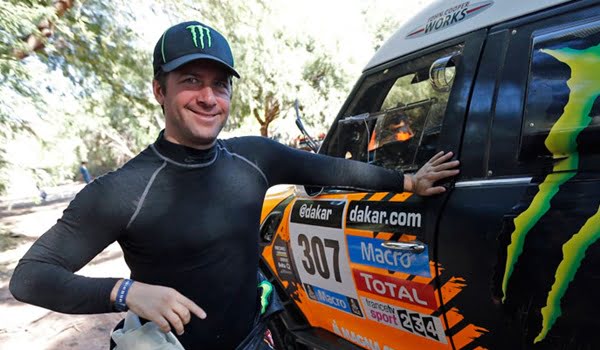 Según la organización de la carrera, el mendocino Terranova actuó antideportivamente al pasar por encima a una moto con problemas en la sexta etapa del Dakar-