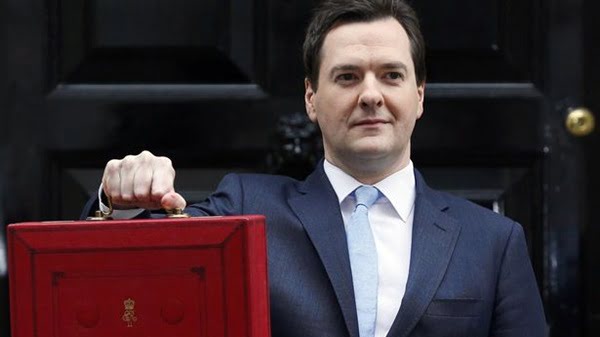 George Osborne, ministro de Economía inglés, presentará el nuevo presupuesto con el tradicional maletín rojo esta semana.