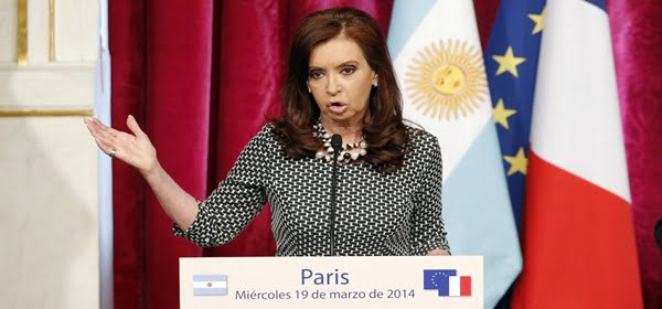 Cristina habló de Malvinas al lado del francés Hollande. 