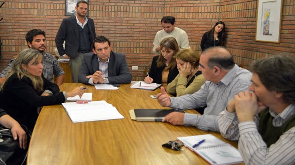 Este jueves, SADOP y UDA expusieron sus intensiones de disputar espacios en la paritaria docente ante miembros de la comisión de Educación de Diputados.