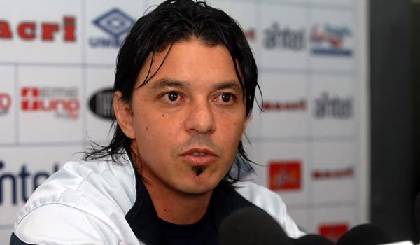 Gallardo ostenta en su currículum un sólo trabajo como entrenador en Nacional de Montevideo. 
