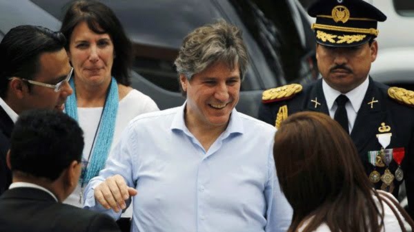 Boudou viajó a El Salvador a la ceremonia de asunción de Salvador Sánchez Cerén luego de conocerse el llamado a indagatoria en el caso Ciccone.