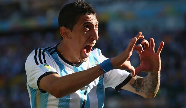 Di María festeja el gol agónico que le dio el pase a la Selección.