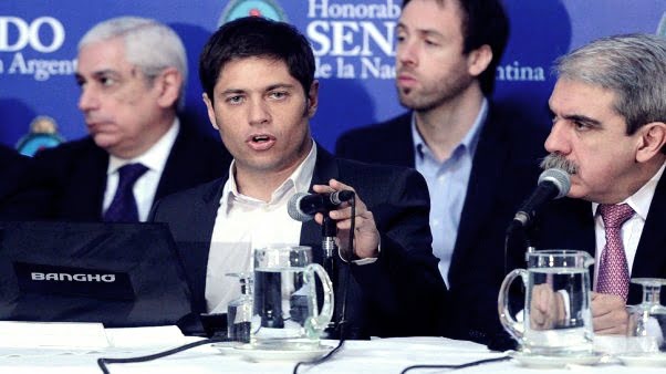 Axel Kicillof fue al Senado a militar el proyecto para cambiar el domicilio de pago de la deuda. 