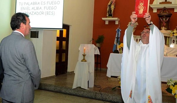 El gobernador Francisco Pérez participó este lunes en la ceremonia religiosa en el marco de la celebración del aniversario de La Paz. Foto: Prensa Gobierno de Mendoza 