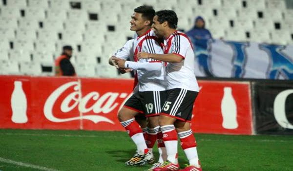 Teófilo Gutiérrez marcó dos goles. Cuando finalizó el partido, no contestó si seguirá en River porque está a la expectativa de que lo contrate un club de Europa, donde está abierto el libro de pases hasta el 31 de agosto.