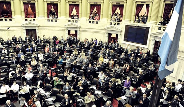 La Ley de pago soberano de la deuda contó con 134 votos a favor, 99 en contra y 5 abstenciones en Diputados. Foto: Télam