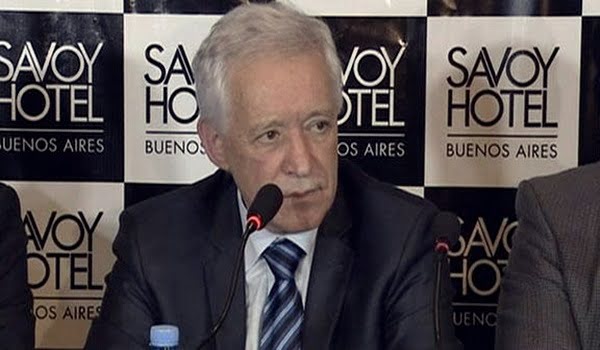 Víctor Blanco es el presidente de Rácing y dueño del hotel donde se suele hospedar el plantel.