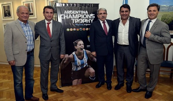 Conferencia de prensa sobre la Champions Trophy.