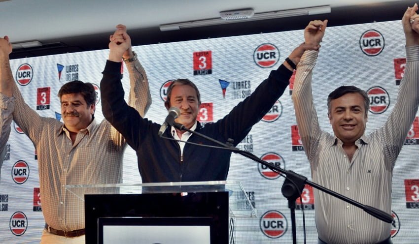 Al cierre de las últimas elecciones en Mendoza Abed, Cobos y Cornejo festejaron juntos. Un año y meses después, el cobismo entró en guerra con el intendente de Godoy Cruz.