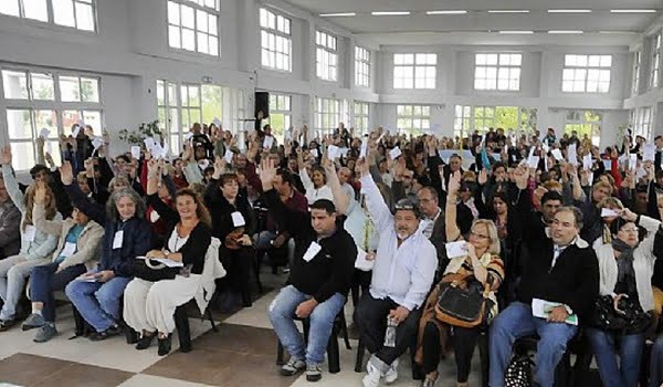 El plenario provincial del gremio de los educadores sesionó este viernes desde las 9.30 hasta pasadas las 14 en el camping sindical de San Martín. Foto: SUTE