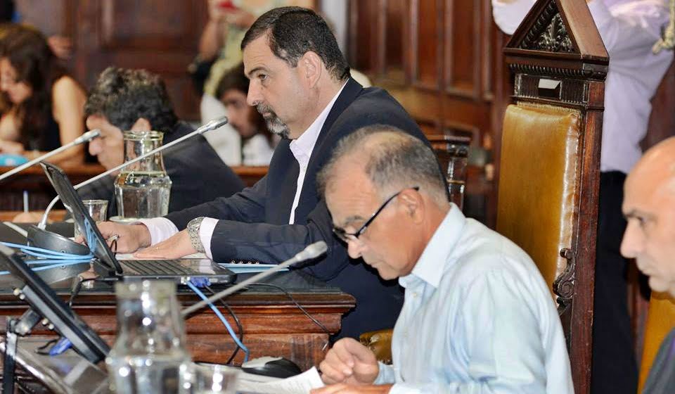 Los senadores aprobaron el proyecto de ley de financiamiento de las campañas.