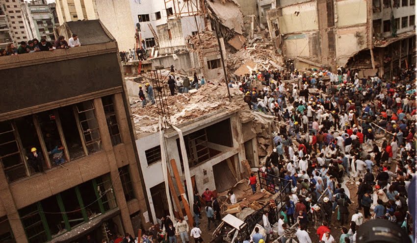 El ataque terrorista a la Embajada de Israel en Argentina sucedió el 17 de marzo de 1992 y causó 29 muertos y 242 heridos. Foto: Télam