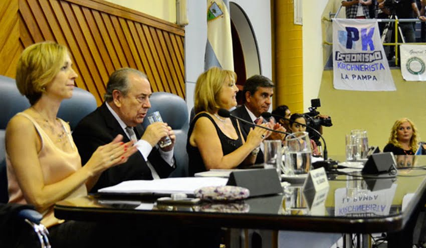 El gobernador de La Pampa planteó el conflicto con Mendoza por el río Atuel en la Asamblea Legislativa de su provincia. Foto: El Diario de La Pampa