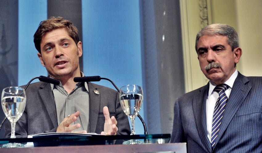 Axel Kicillof y Aníbal Fernández salieron a contar que "sólo el 10 o 15%" de los trabajadores del transporte tributan Ganancias. Foto: Télam 