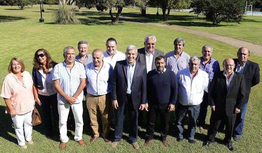 Los precandidatos a gobernador de la provincia de Buenos Aires Julián Domínguez y Patricio Mussi recorrieron este sábado San Nicolás. Foto: Télam