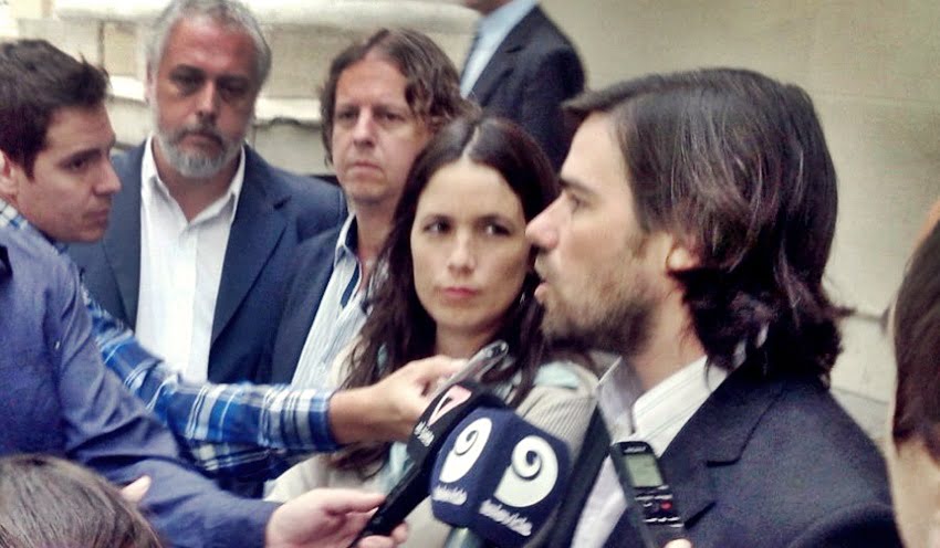 Nicolás del Caño declara a la prensa junto a Noelia Barbeito, Christian Castillo y Héctor Fresina. Foto: PTS