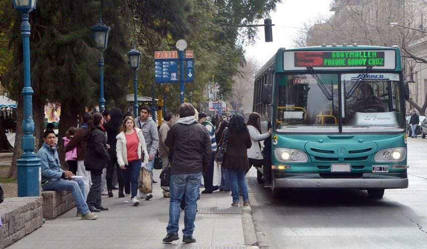 Los micros circularán el domingo con las frecuencias de los días hábiles por las elecciones. Foto: Prensa Gobierno de Mendoza