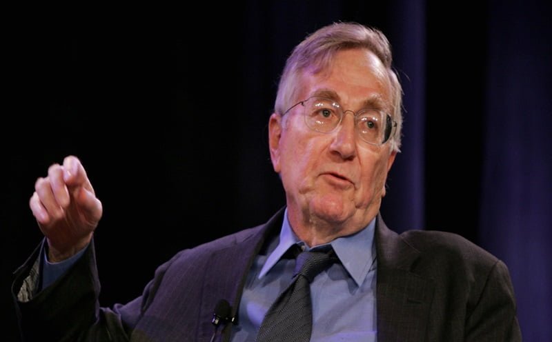 Investigative reporter Seymour Hersh gestures during a panel discussion on "The Challenges of Reporting About Iraq" at the Associated Press Managing Editors annual conference in San Jose, Calif., Friday, Oct. 28, 2005. Deteriorating security in Iraq has made covering the war and reconstruction efforts exceedingly difficult, and this isn't helping efforts to give readers the coverage they need to understand what's really going on, a panel of journalists said Friday. (AP Photo/Paul Sakuma)