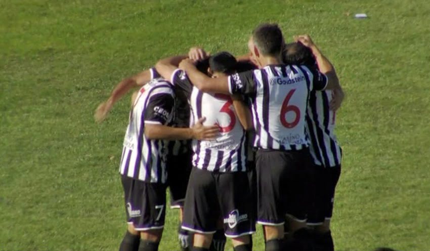 Gimnasia le ganó a Atlético Paraná. 