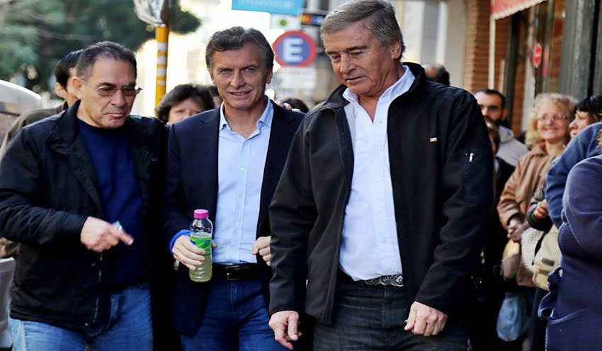 Macri estuvo el jueves en Córdoba, donde rechazó aliarse con Massa, quien visitaba al mismo tiempo la provincia mediterránea.