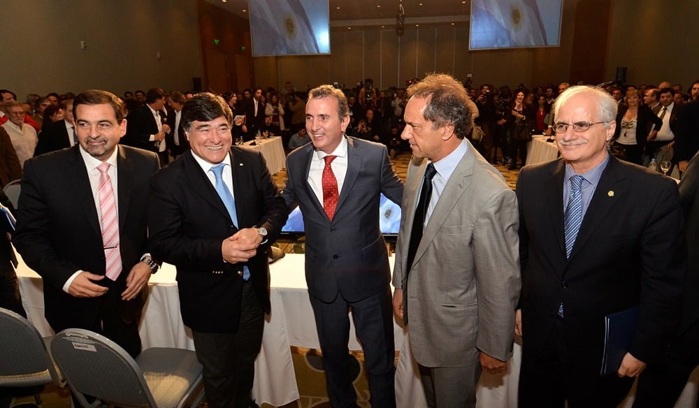 Ciurca, Zanini, Pérez, Scioli y Taiana en el hotel Intercontinental, este martes. 