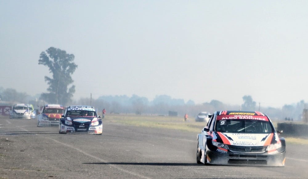 El mendocino Peluche Cáceres llegó segundo en la competencia del TC2000 en 9 de Julio, Buenos Aires. Foto: Prensa TC2000