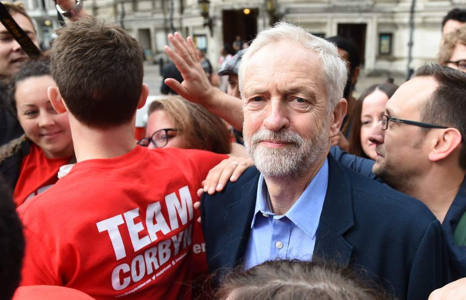 Jeremy Corbyn se impuso en la interna del Partido Laborista inglés.