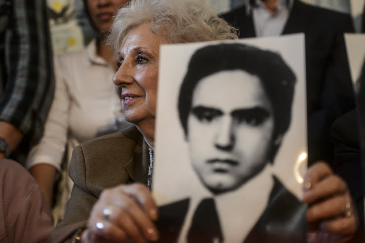 Buenos Aires, 31/08/2015: En la sede central de Abuelas, Estela de Carlotto anunción la recuperación del nieto 117.