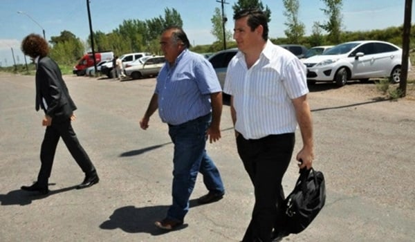 Jorge Castillo, dueño de La Salada, con el intendente Sergio Salgado. Foto: Archivo - Municipalidad de Santa Rosa.