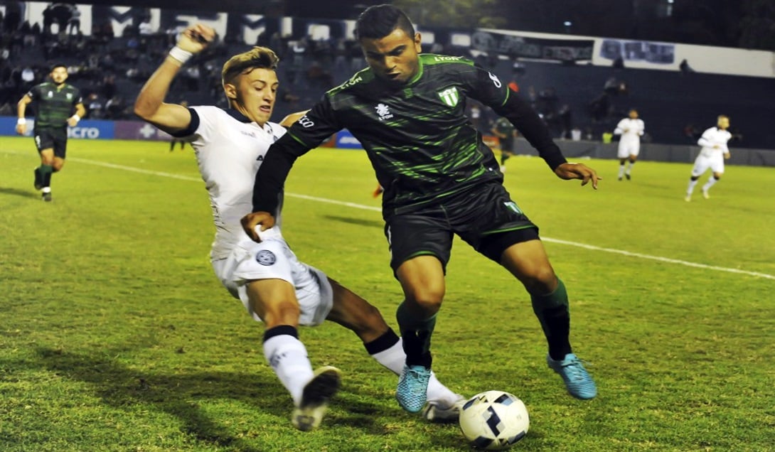 La Lepra recibió a Estudiantes de San Luis. Foto: Télam