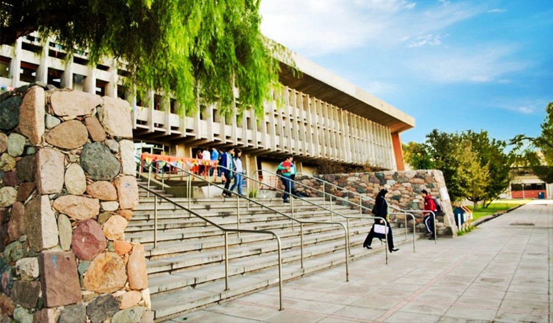 Las Universidades están con problemas para pagar los aumentos de precios de las tarifas. Foto: Unidiversidad