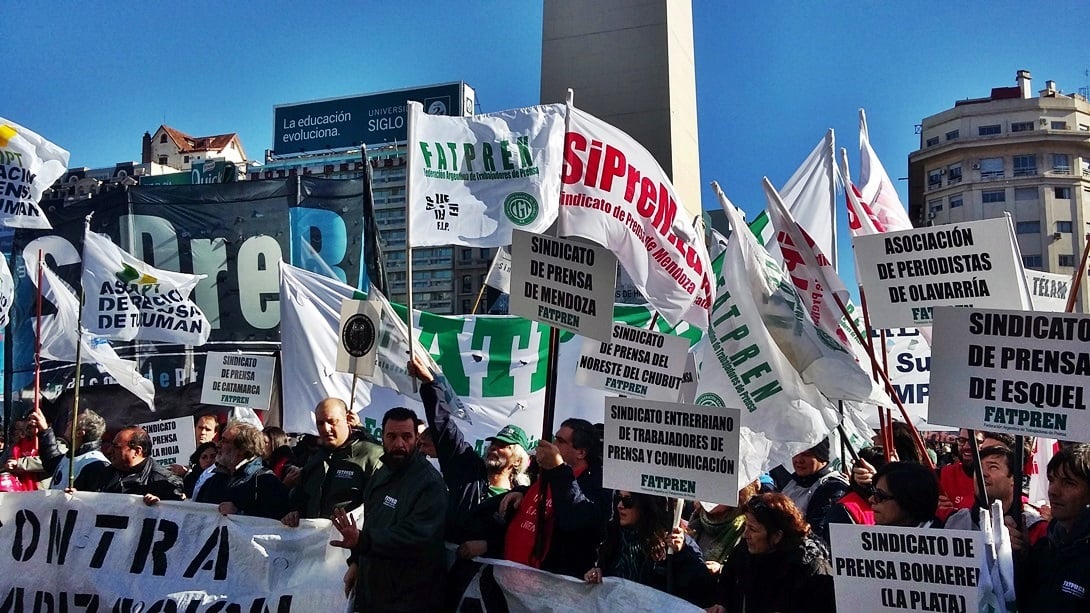 Trabajadores de Prensa de todo el país se movilizaron contra los despidos y la precarización en la actividad periodística. Foto: Raymundo Lezama / EXPLÍCITO