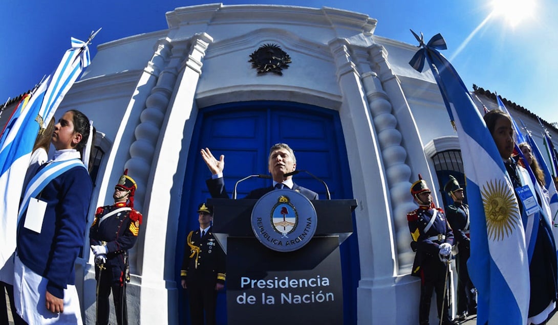 Macri esgrimió "cansancio" por las obligaciones del cargo que ocupa para pegar el faltazo al desfile militar del Bicentenario. Foto: Télam