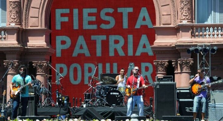 Rodríguez Saá, De La Rúa y los familiares de Alfonsín van al acto del gobierno por los 30 años de democracia