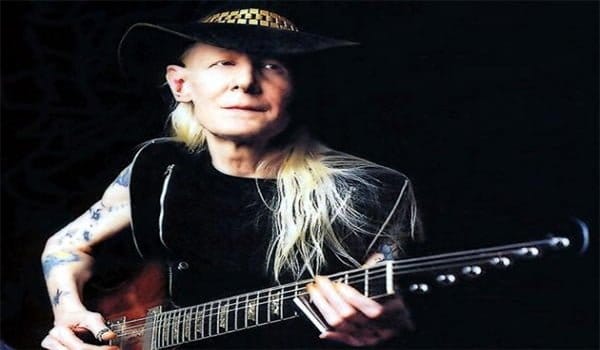 Murió Johnny Winter, reonocido como el artista que logró fusionar el blues inglés con el norteamericano